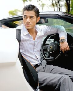 Tiểu sử của tác giả Bắn Cá Đổi Thưởng, Johan Phi